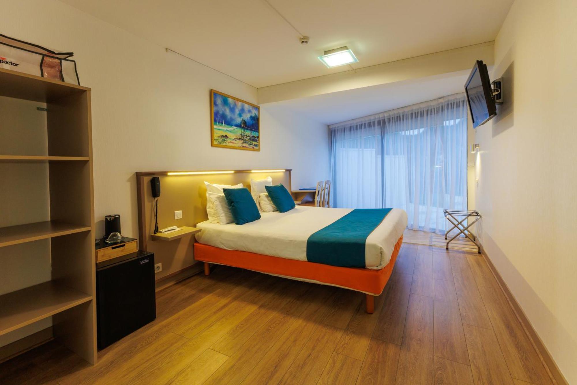 Logis Hotel Le Rochelois La Rochelle  Buitenkant foto