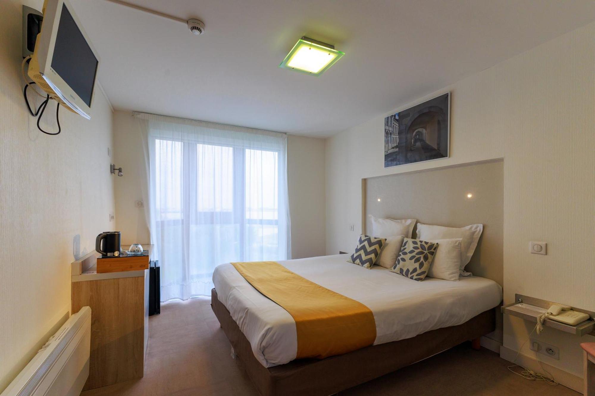 Logis Hotel Le Rochelois La Rochelle  Buitenkant foto